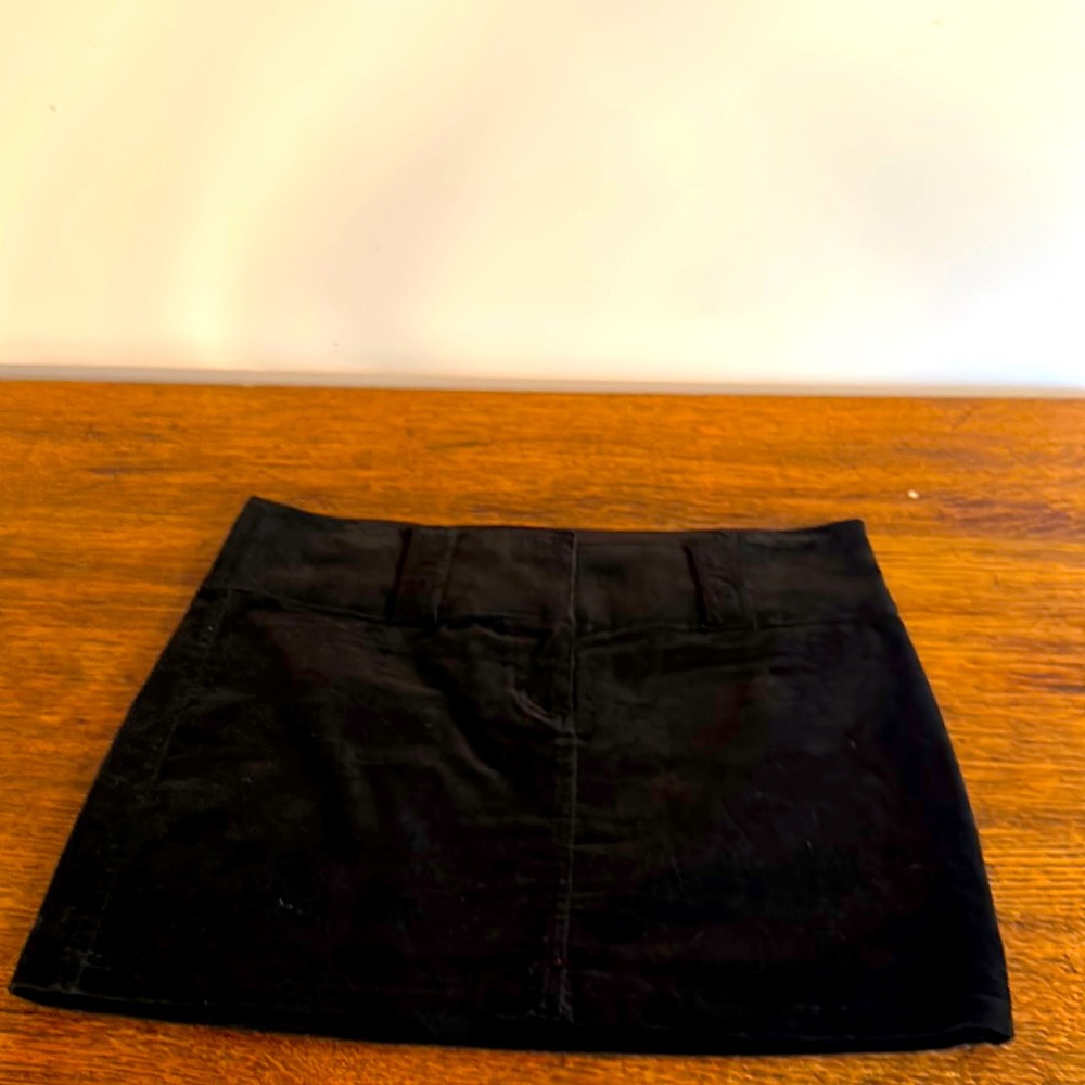 Vintage Black Velvet guess woman’s Skirt.